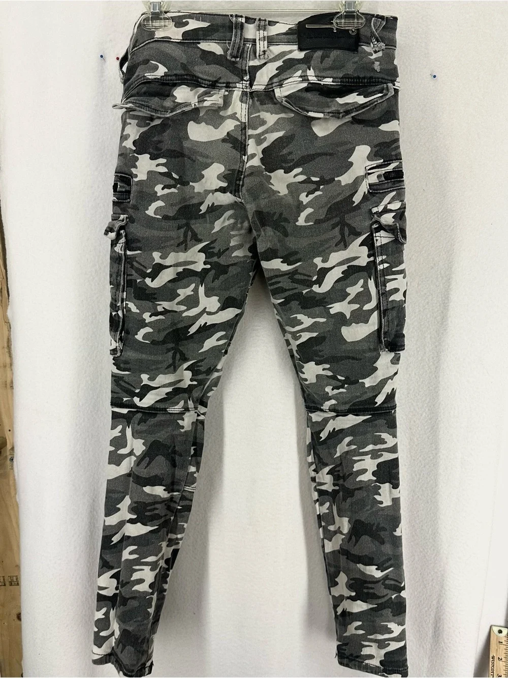 Copper Rivet Camo Cargo Skinny Jeans Mens Small Gray Stretch Zip Pocket Pants